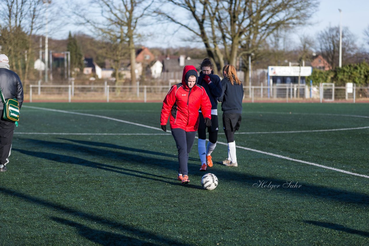 Bild 66 - Frauen SG Holstein Sued - SV Gruenweiss-Siebenbaeumen : Ergebnis: 0:2